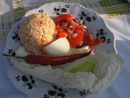 cibuľa + čínska kapusta - baraní roh - uhorka - paradajky + cibuľa - cícerová pomazánka