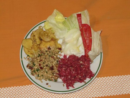 šalát-cibuľa-paprika-zemiaky-cvikla+kapusta-ovsené vločky